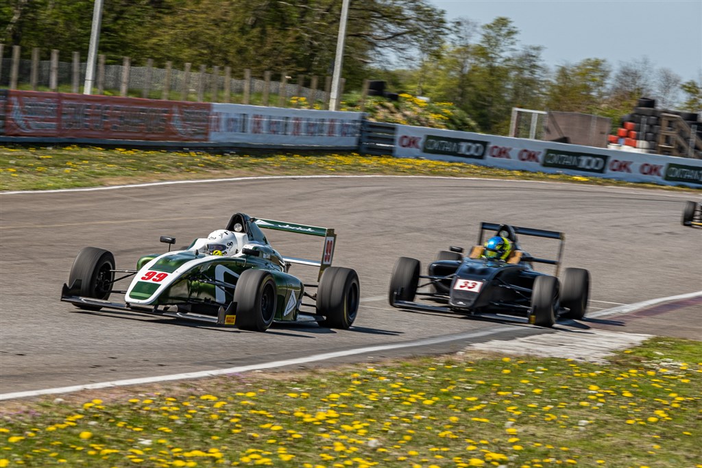 Alyx Coby er et spændende wildcard i toppen af F4-klassen.
